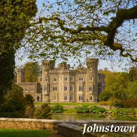 Garden On Tintern Trails Fethard-on-Sea